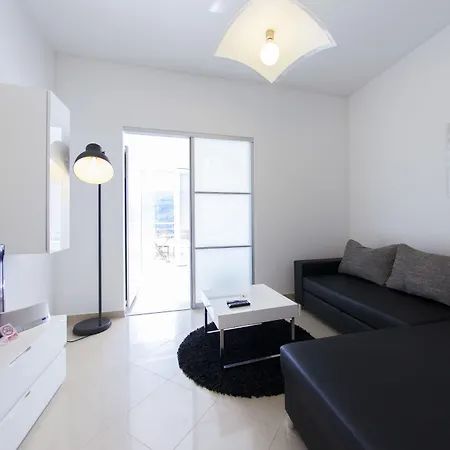 アパート Katarina 2nd Floor *