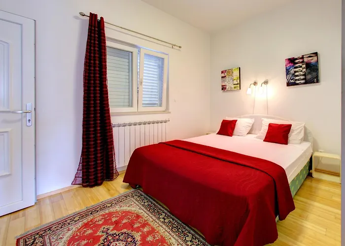 Katarina 2nd Floor